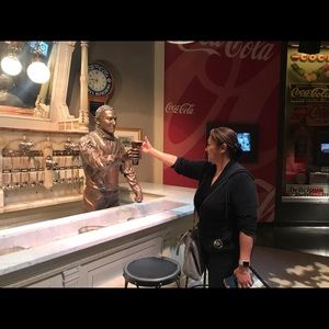 Meet your Posher, Alma